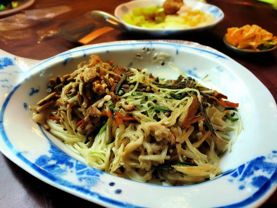 墙面贴纸，奏响空间装饰的独特乐章